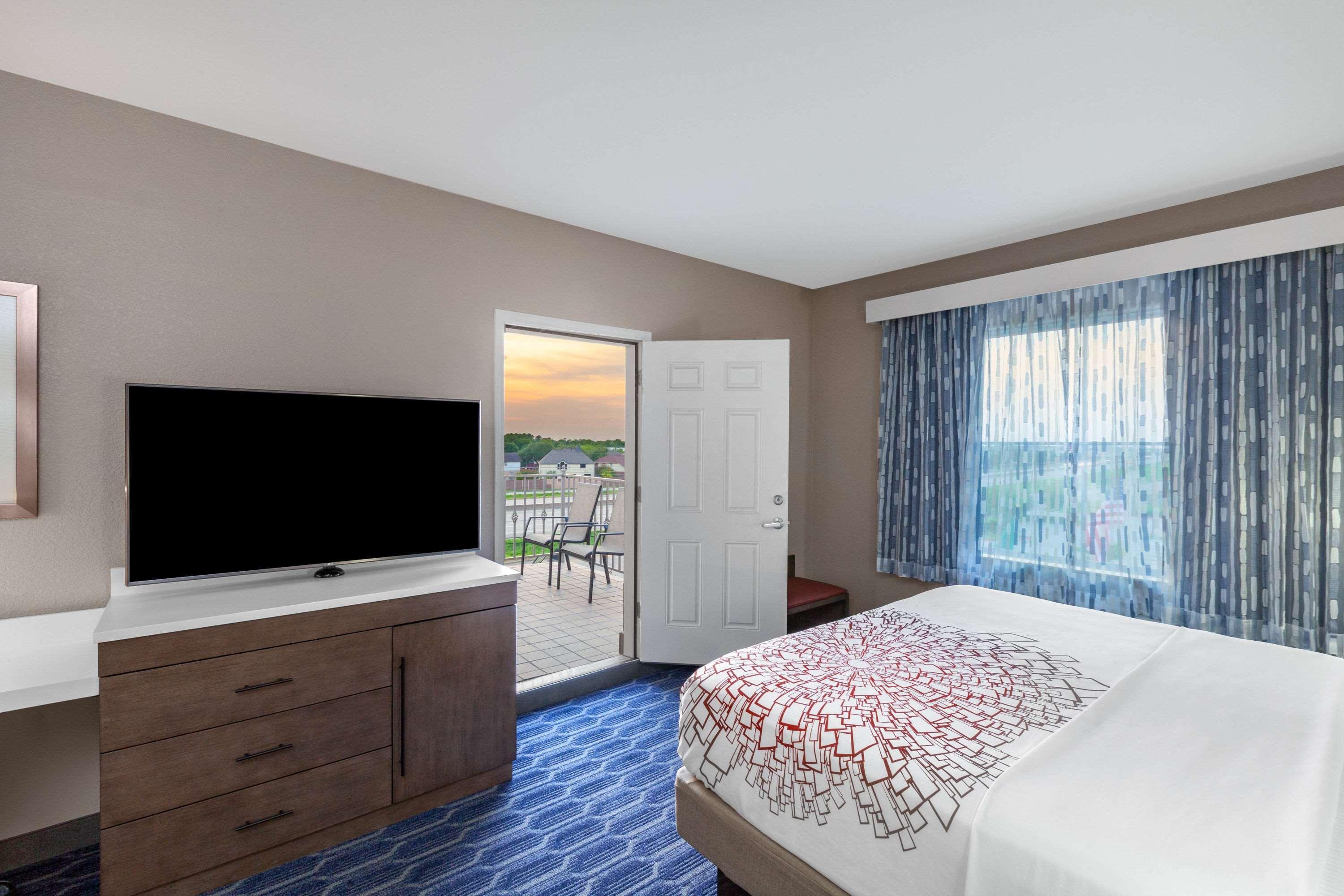 La Quinta By Wyndham Houston Channelview Cloverleaf Eksteriør billede
