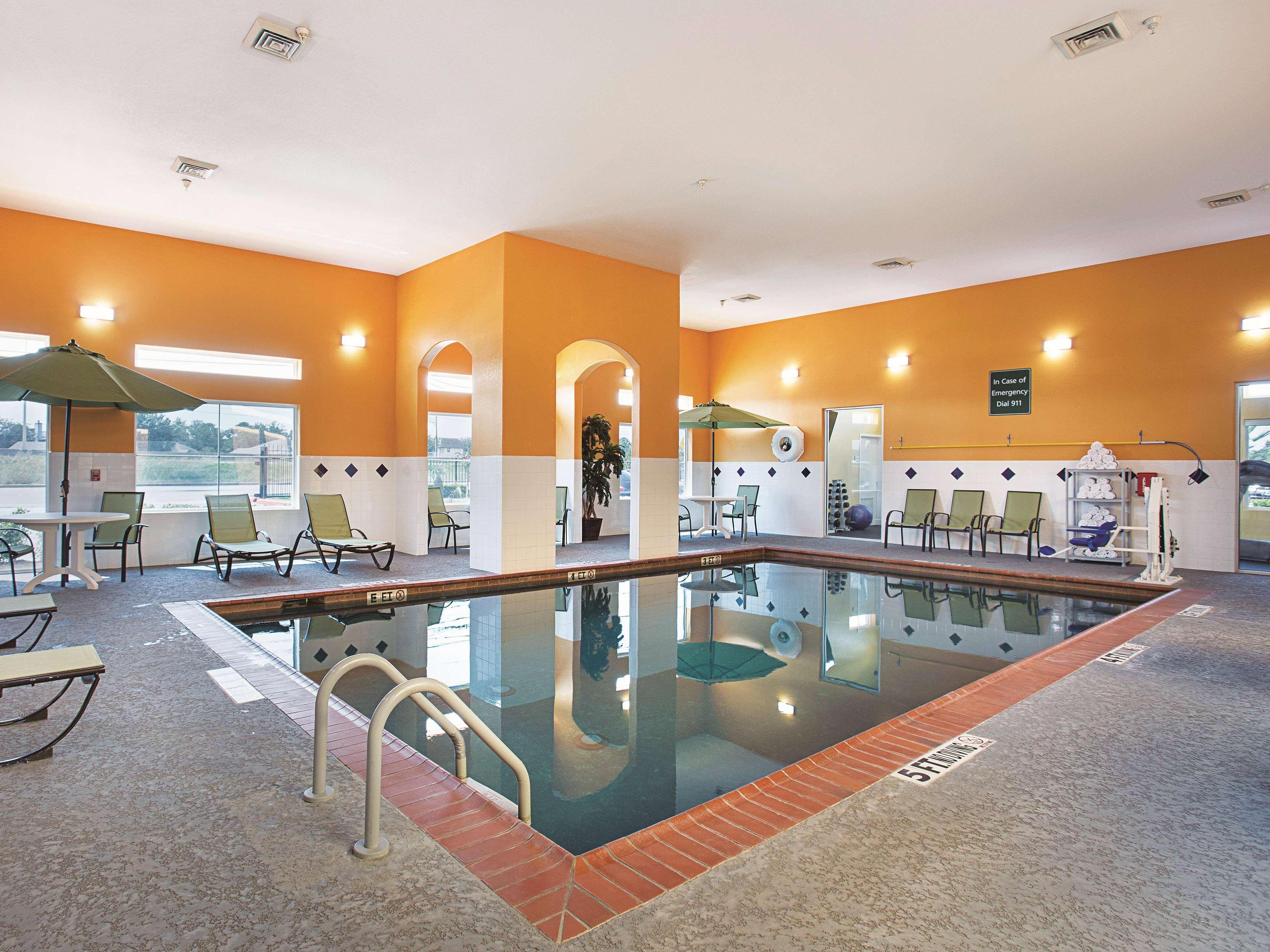 La Quinta By Wyndham Houston Channelview Cloverleaf Eksteriør billede