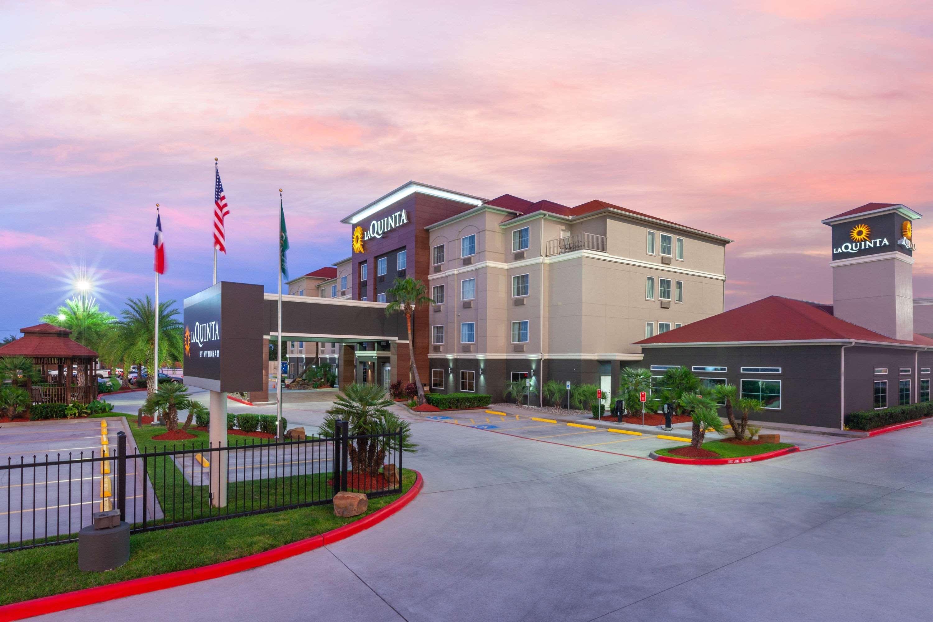 La Quinta By Wyndham Houston Channelview Cloverleaf Eksteriør billede